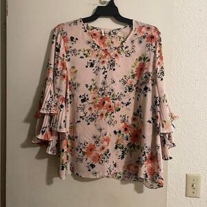 Est. 1946 Pink Floral Pleated‎ Tiered Bell Sleeve Blouse Plus Size 18/20W V-Neck